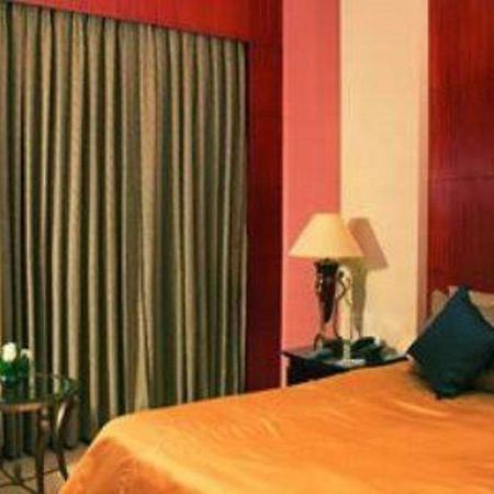 Hotel Hans International New Delhi Luaran gambar